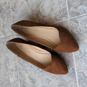 Tan Suede Style Pump